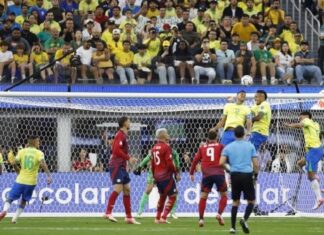 Brasil domina Costa Rica, mas não vence na estreia