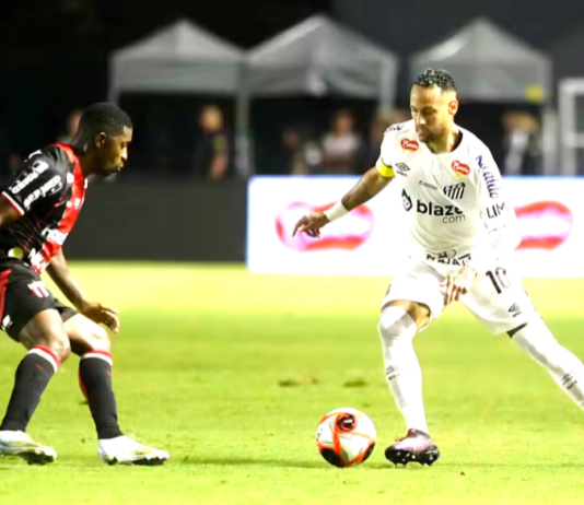 Neymar retorna ao Santos com empate na Vila Belmiro